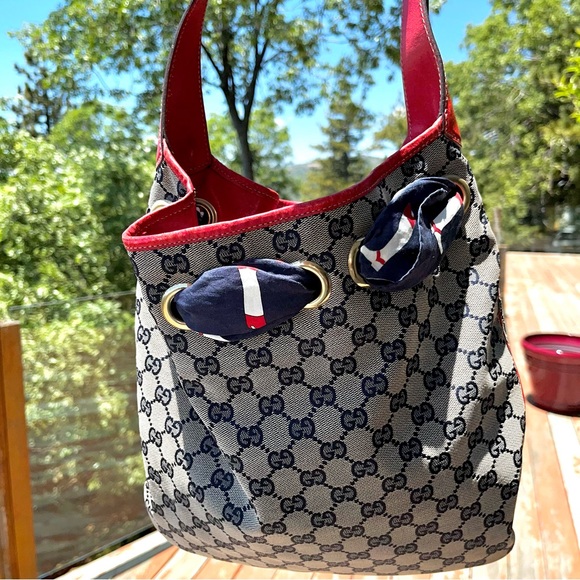 Gucci: Positano Scarf Multicolour Monogram Canvas and Leather Hobo Bag - Picture 11 of 16